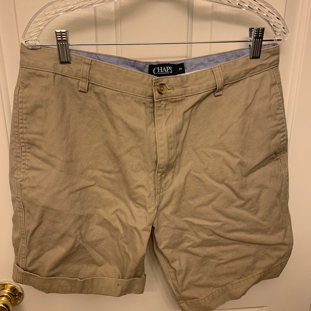 KHAKI SHORTS
